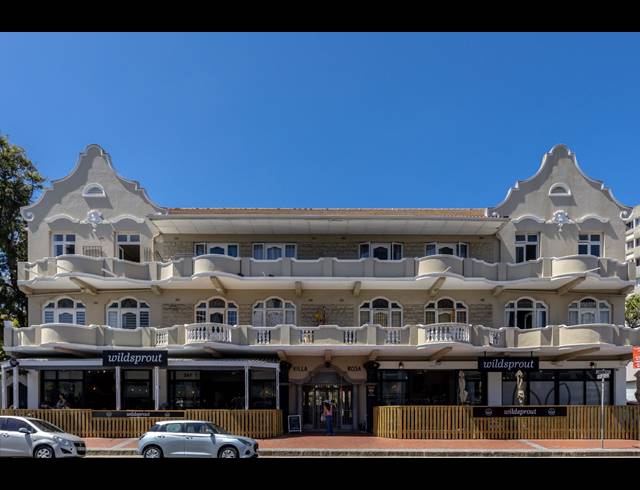 2 BEDROOM APARTMENT TO LET IN SEA POINT